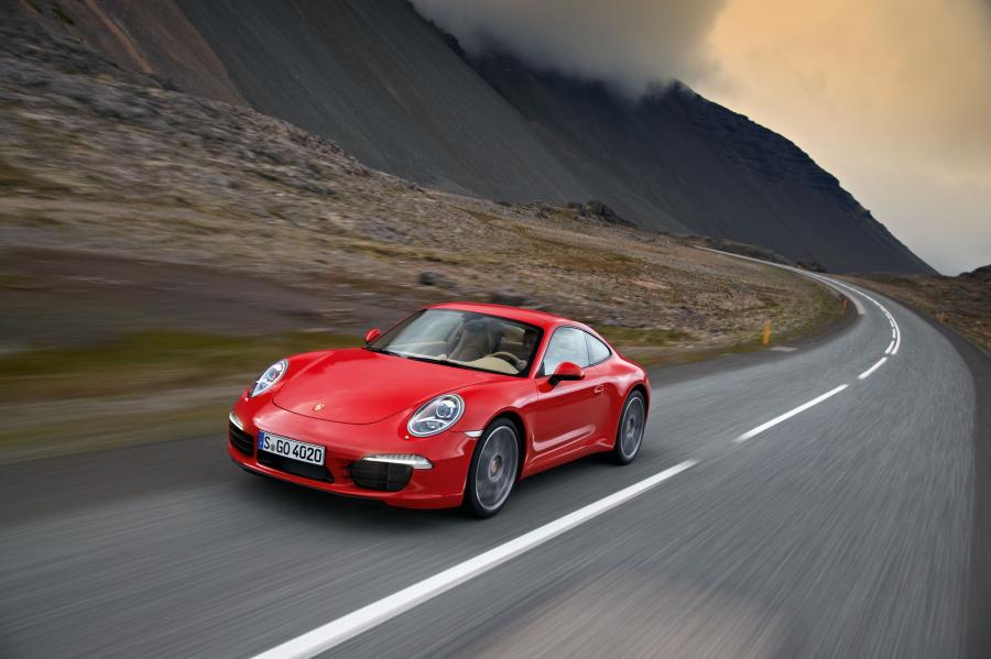  Porsche 911 Carrera 2011 года  (фото 17 из 47)